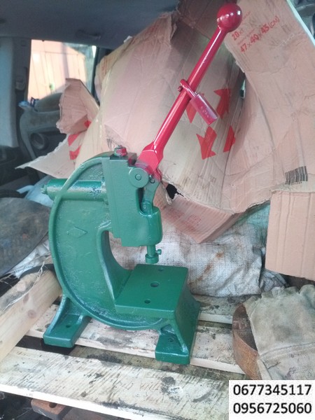 пресс ручной настольный рычажный усилие 1750 кг регулируемый по высоте подъема